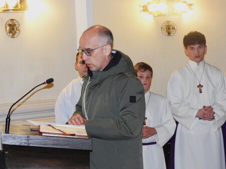 Dobrodošlico nadškofu je izrekel Josip Mihalic